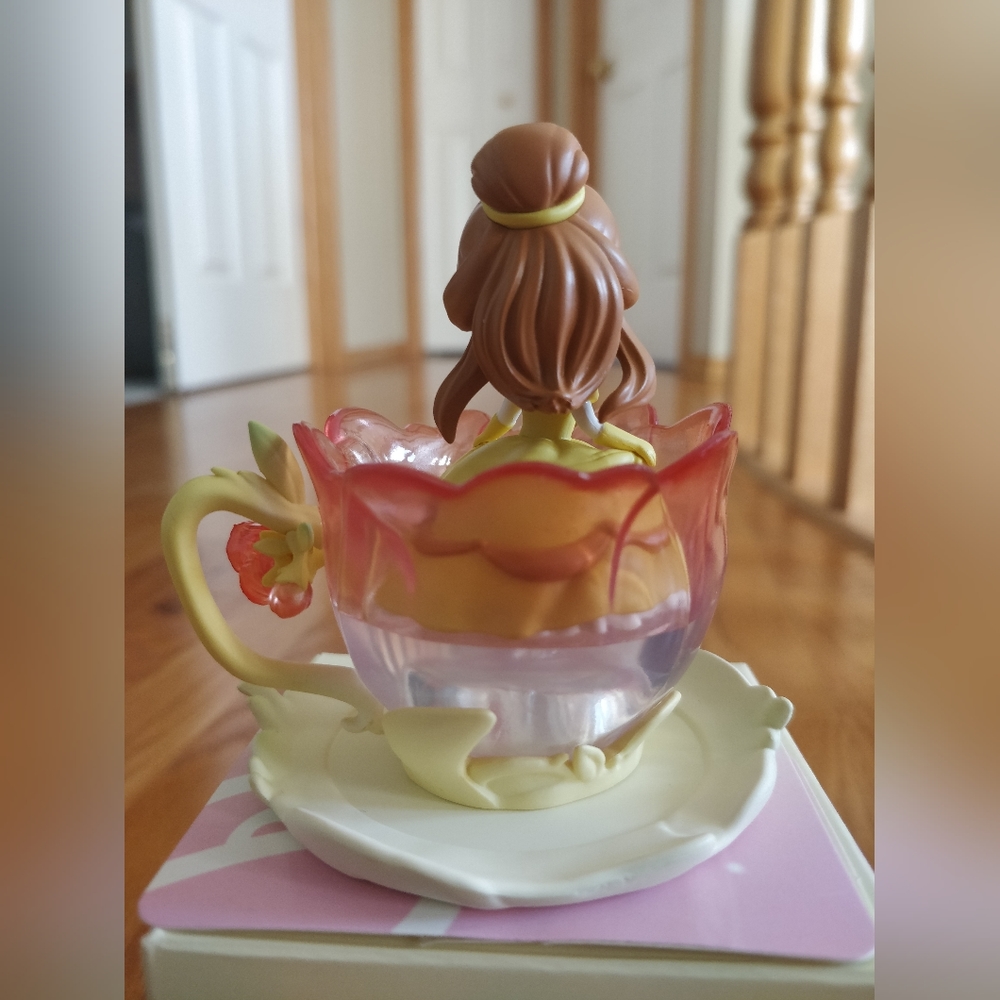 Belle within Rose Teacup (Disney princess teacup D-baby series bind box) - Picture 4 of 11